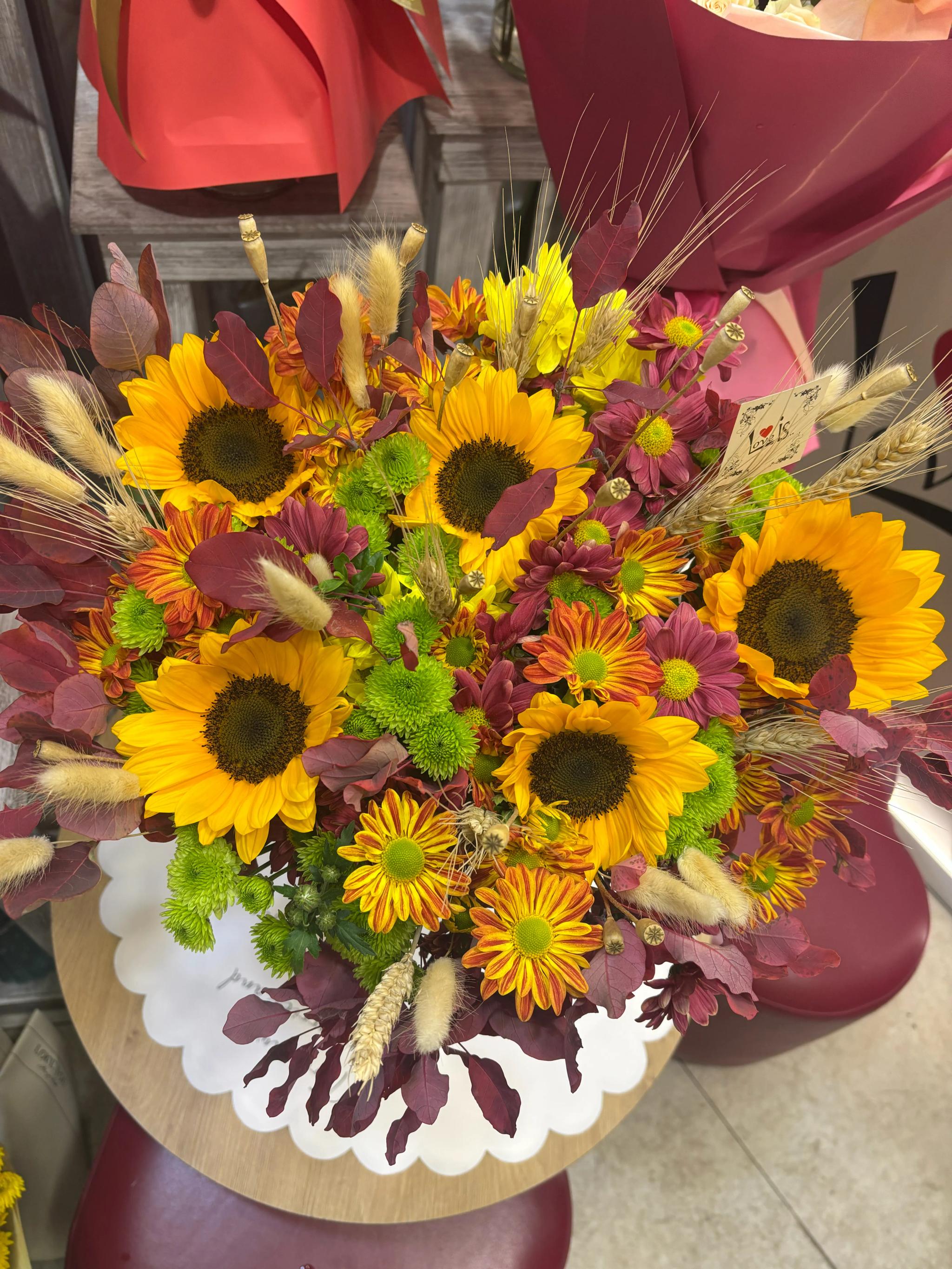 Chrysanthemums and sunflowers | ծաղիկների առաքում Երևանում