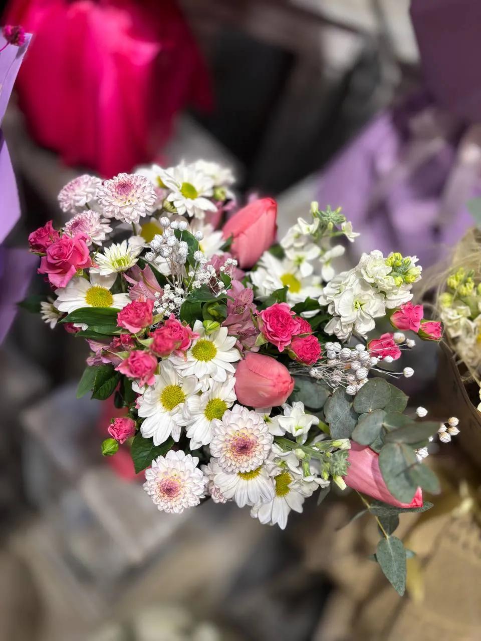 An elegant bouquet | ծաղիկների առաքում Երևանում