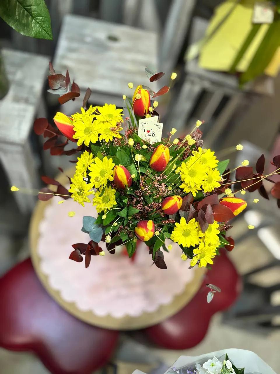 Bright bunch | ծաղիկների առաքում Երևանում