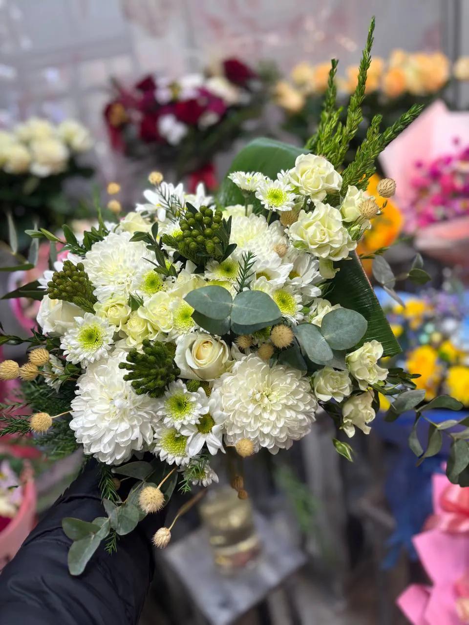 An elegant bouquet | ծաղիկների առաքում Երևանում