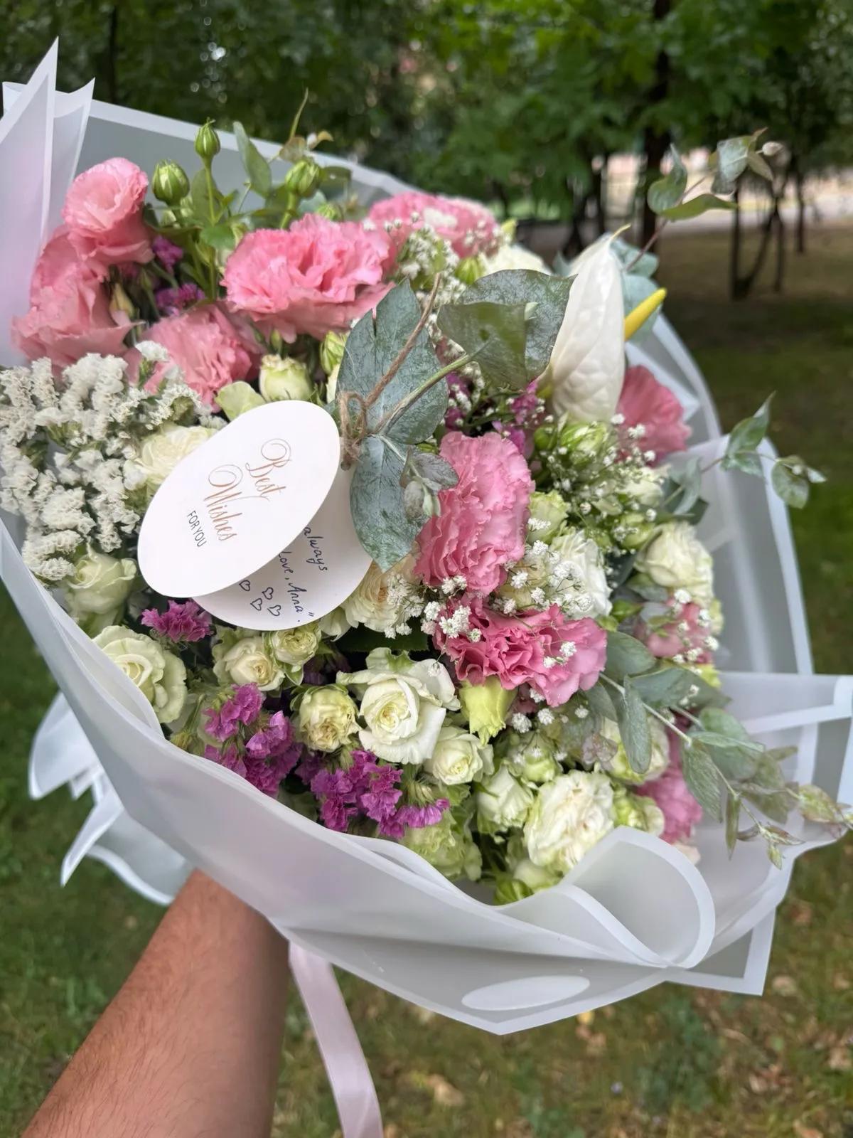 Lisianthus and anthurium | ծաղիկների առաքում Երևանում