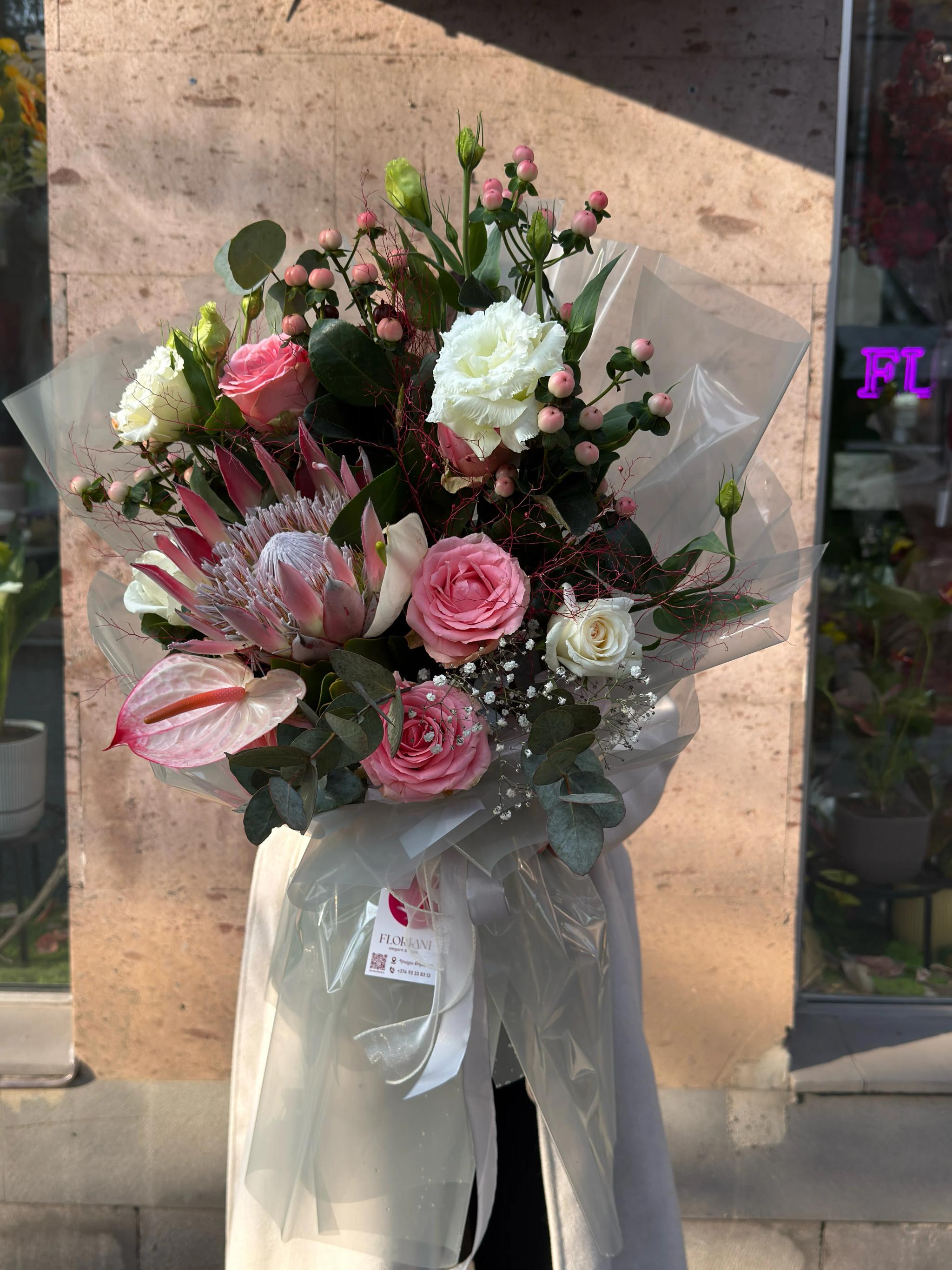 An elegant floral mix | ծաղիկներ, ծաղկեպսակներ, բույսեր Երևան