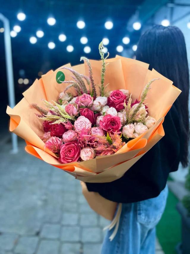 An elegant bouquet | ծաղիկների առաքում Երևանում