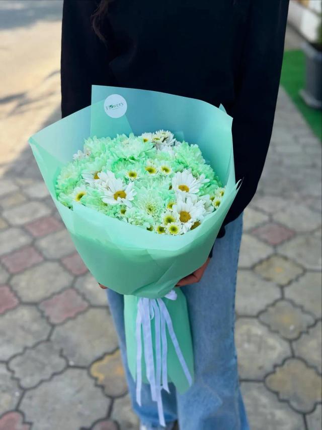 Turquoise bouquet | ծաղիկների առաքում Երևանում