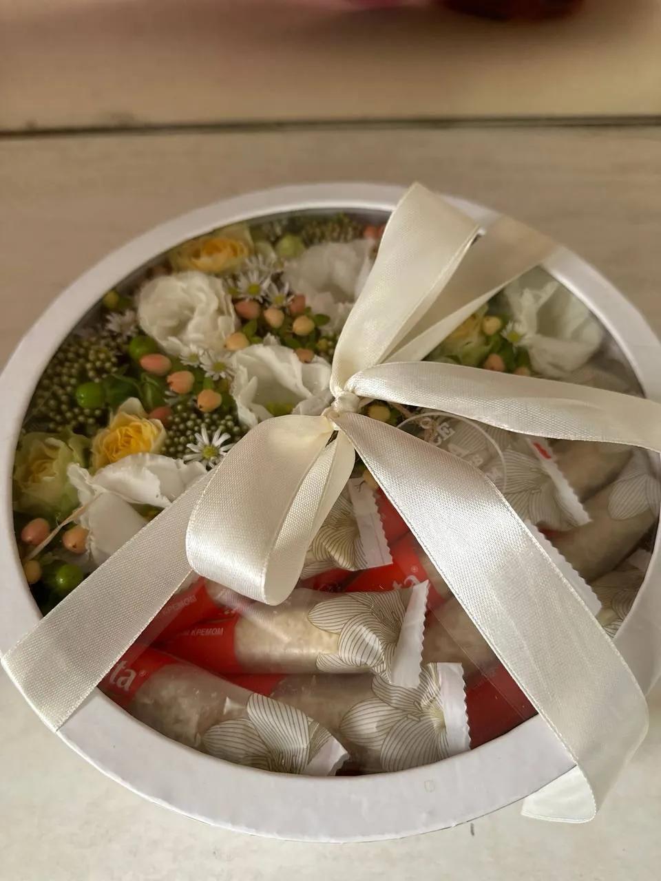Коробка "Улыбка" | ծաղիկների առաքում Երևանում
