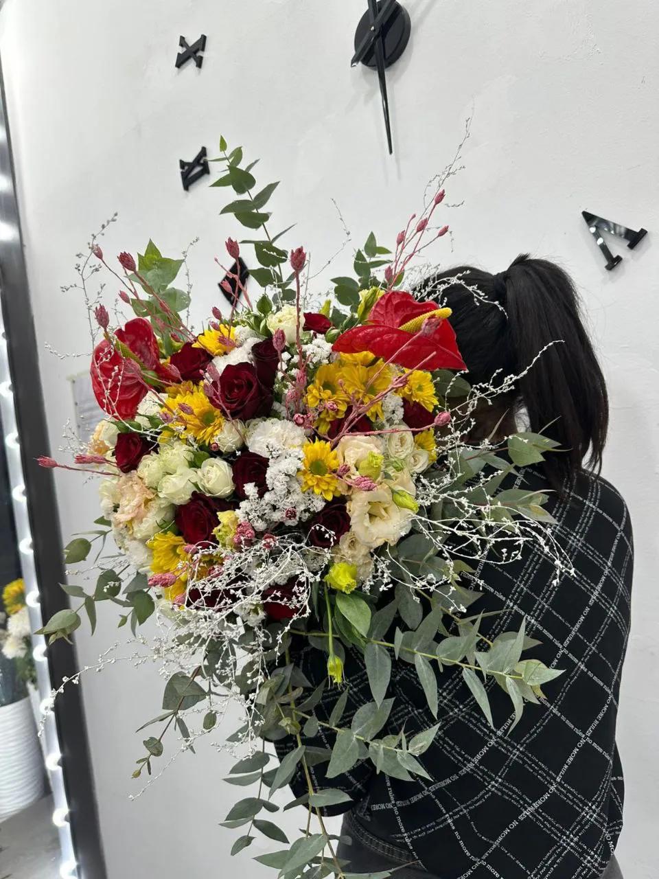 Creative bouquet | ծաղիկների առաքում Երևանում