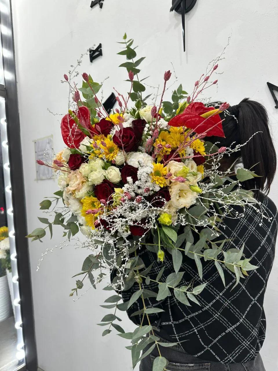 Creative bouquet | ծաղիկների առաքում Երևանում