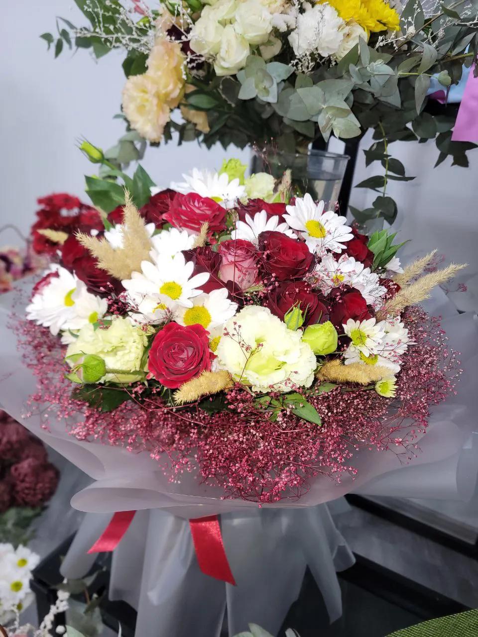 An elegant bouquet | ծաղիկների առաքում Երևանում