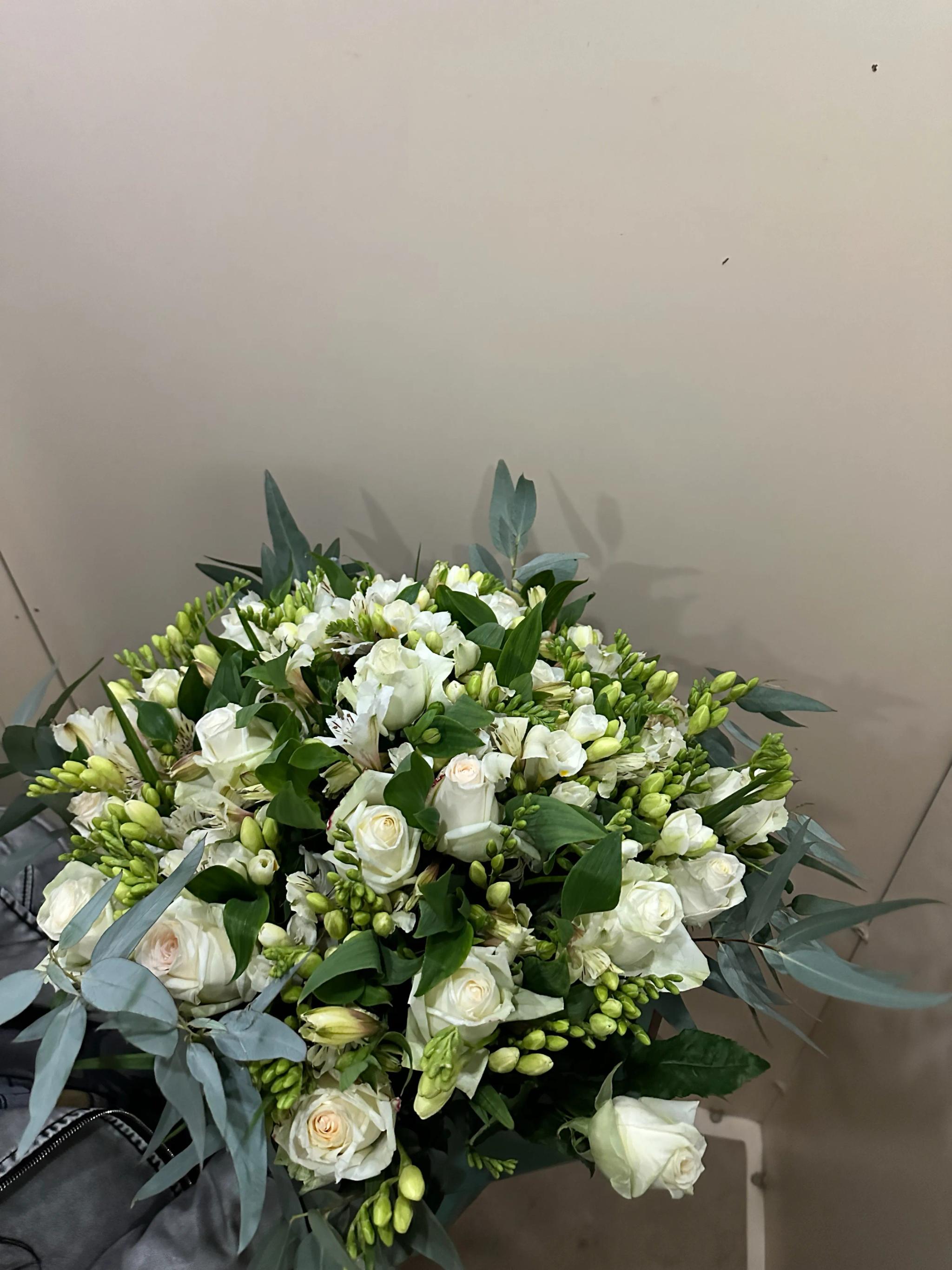 An elegant bouquet | ծաղիկների առաքում Երևանում