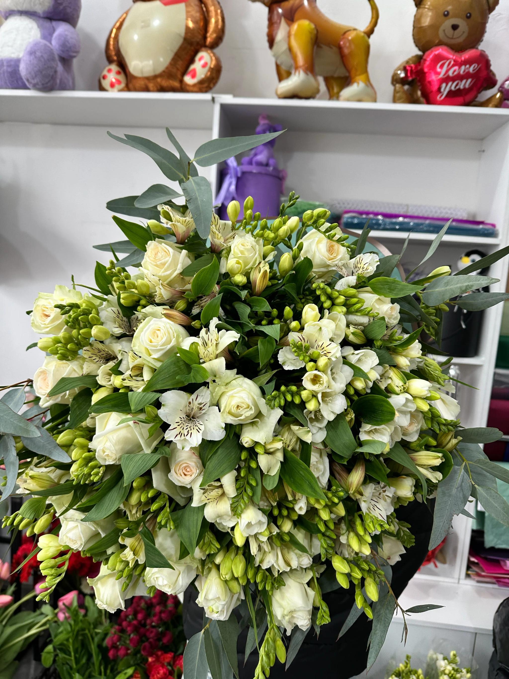 An elegant bouquet | ծաղիկների առաքում Երևանում