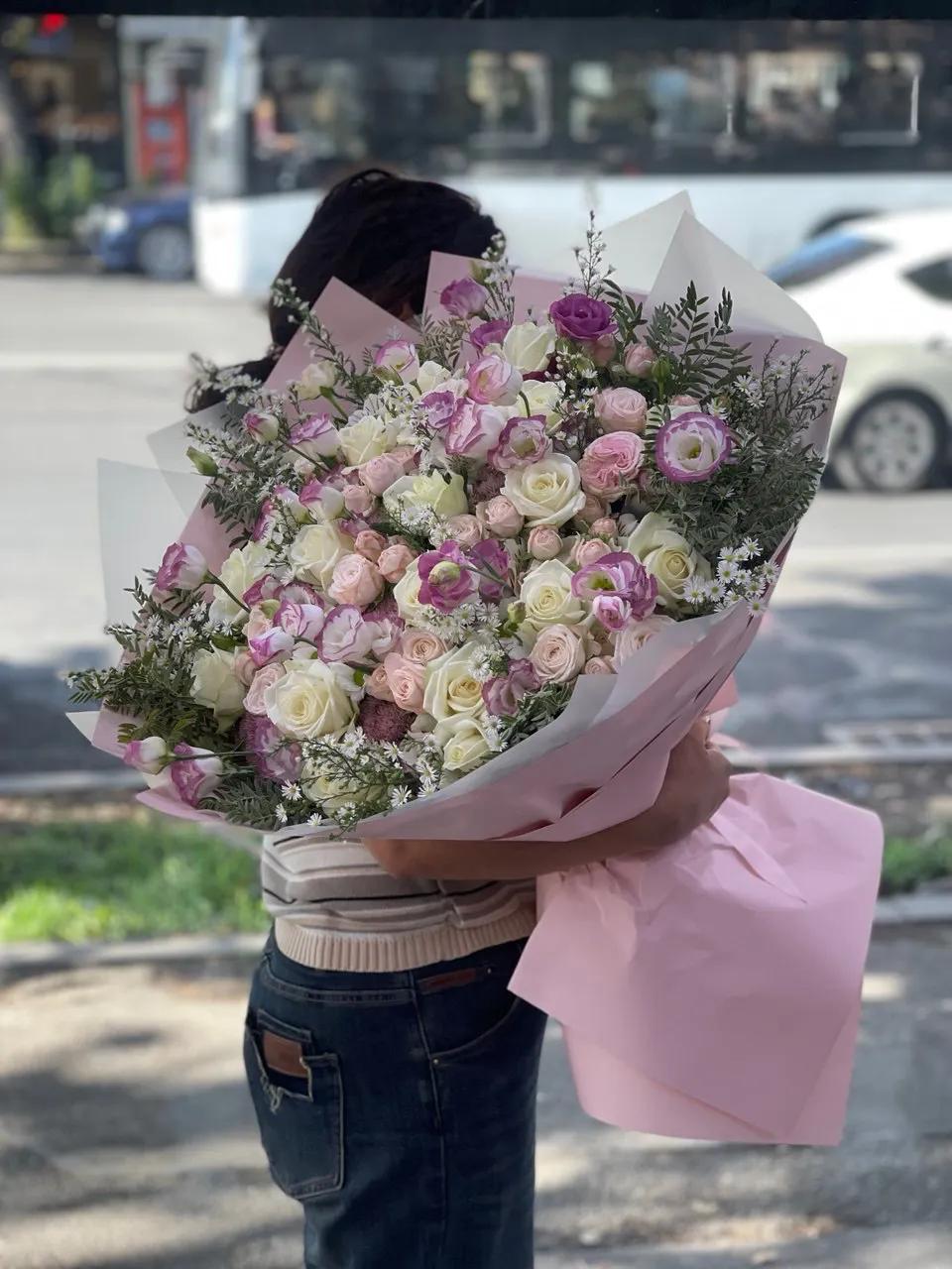 A luxurious bouquet | ծաղիկներ, ծաղկեպսակներ, բույսեր Երևան