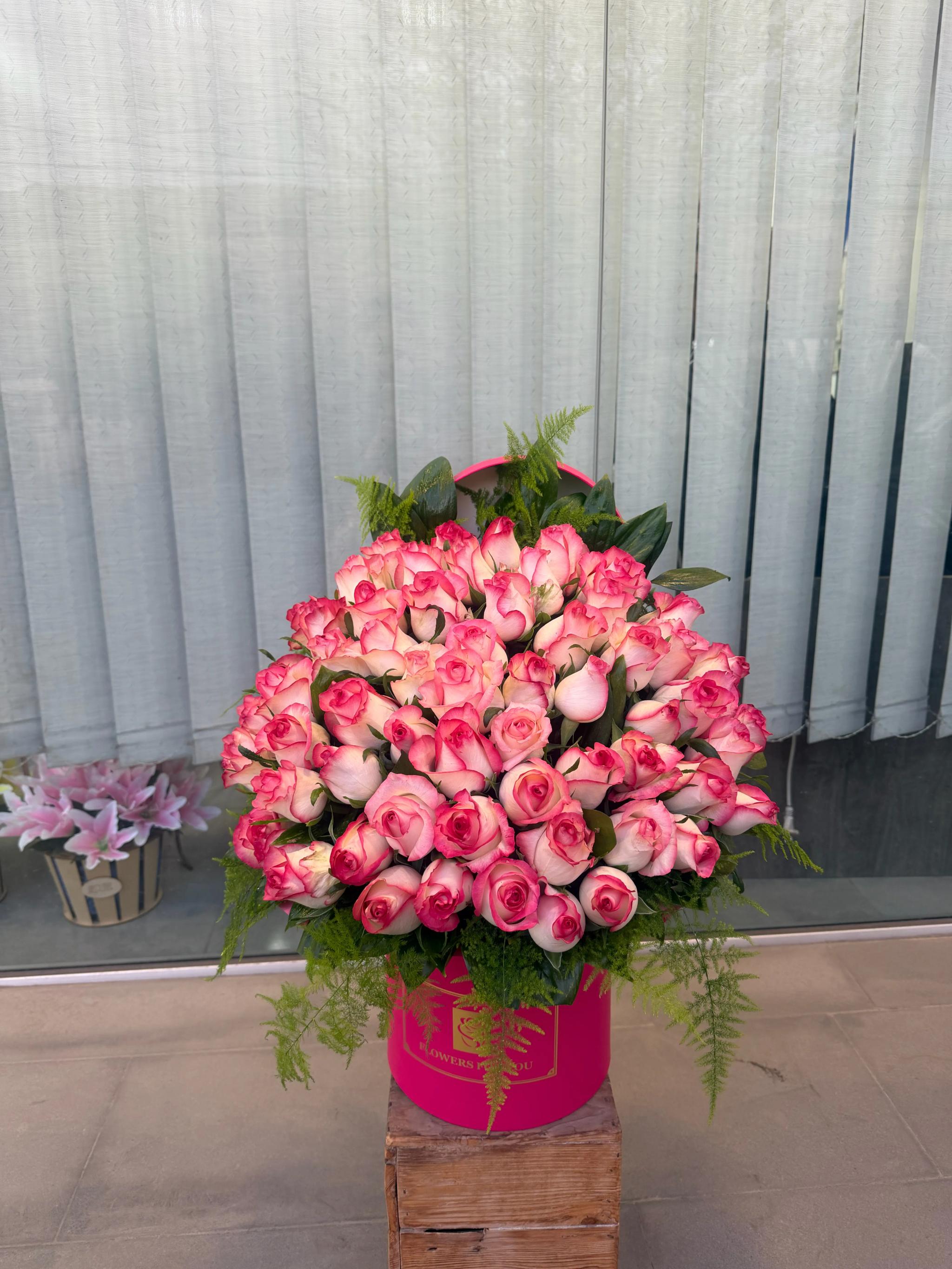 Roses in a box | ծաղիկներ, ծաղկեպսակներ, բույսեր Երևան Roses in a box | ծաղիկներ, ծաղկեպսակներ, բույսեր Երևան