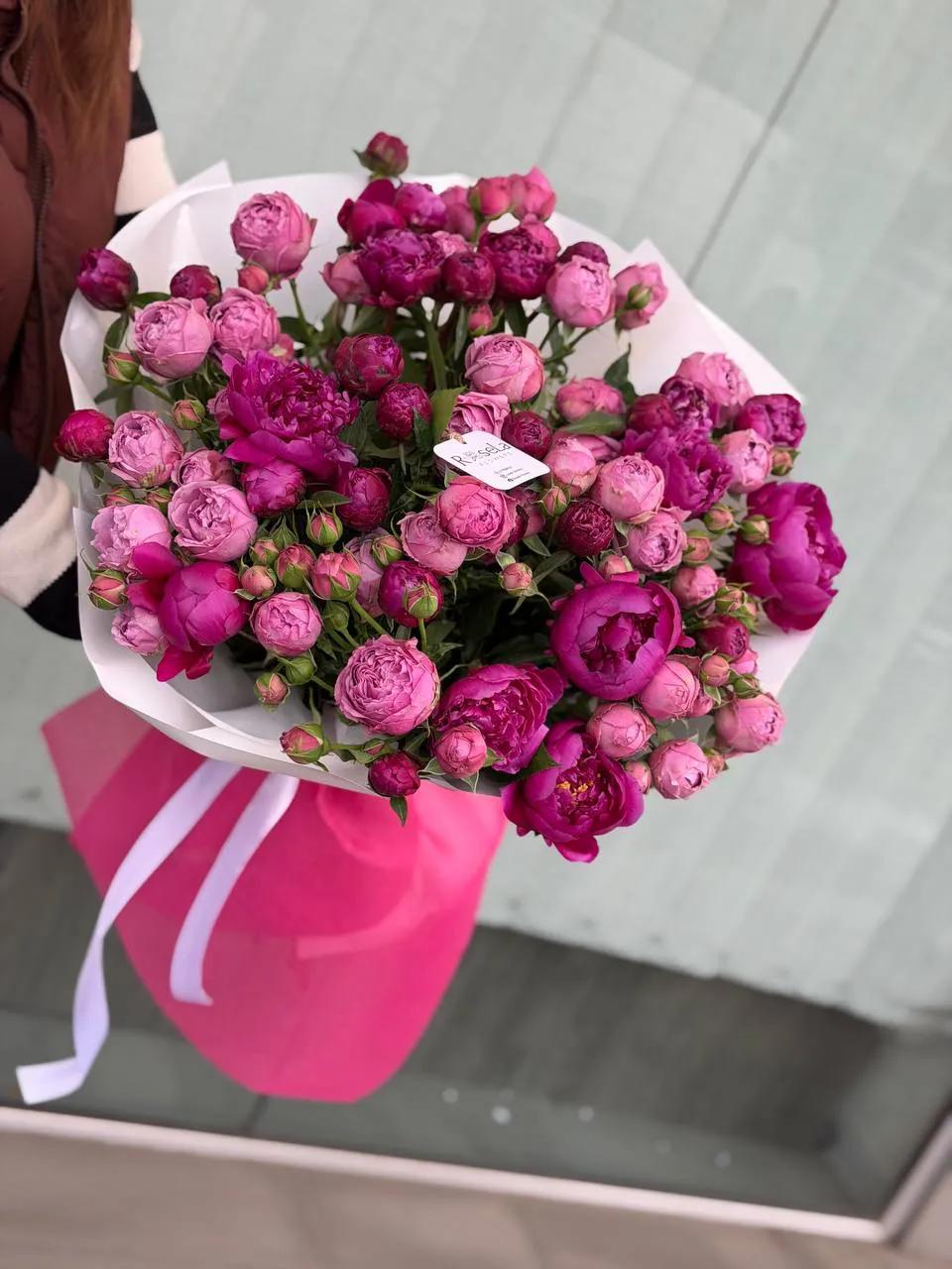 Bunch roses and peonies | ծաղիկներ, ծաղկեպսակներ, բույսեր Երևան Bunch roses and peonies | ծաղիկներ, ծաղկեպսակներ, բույսեր Երևան